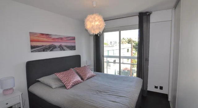 Gorgeous one-bedroom apartment with terrace and sea view, Забронировать Апартаменты/квартира Отели Приморских Альпы с бассейном, Бассейн
