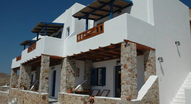 Studios Niovi Serifos, Prenota Hotel Hotel a Serifo con parcheggio, Parcheggio