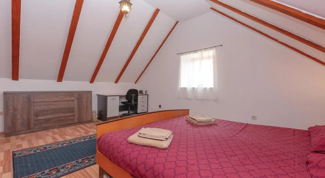 Awesome Home in Oklaj With Wifi and 3 Bedrooms