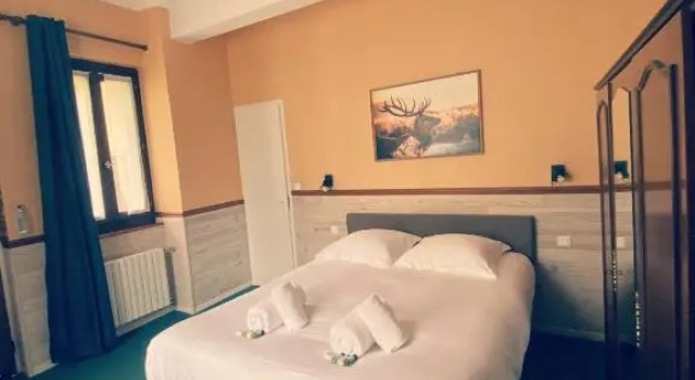 Люкс с видом на сад La Petite Auberge
