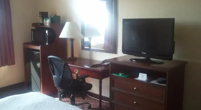 Irish House Hotel, Varaa Hotelli Mount Sterling Illinois