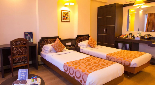 Oyo Premium Anand Nagar Guwahati, Varaa Hotelli 3 tähden hotellit kohteessa Assam, 3*