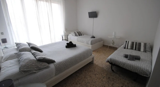 Standard Vierer Zimmer mit Balkon B&B Pisaland