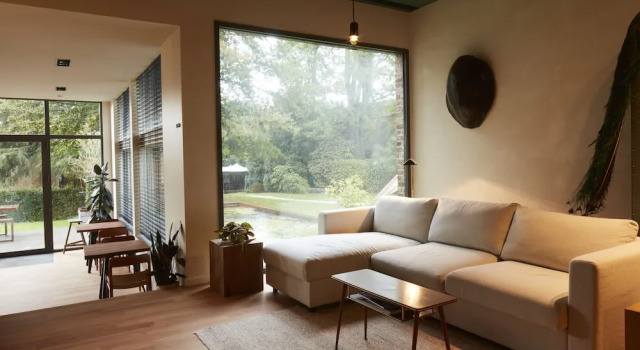 Chambre dAmis by Alix, Забронировать Отель Stationsbuurt Noord Гент, рядом с Millions Quarter