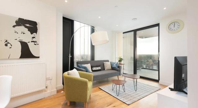 Modern 2 bed for 4 Guests - 15 Mins to LDN Bridge!