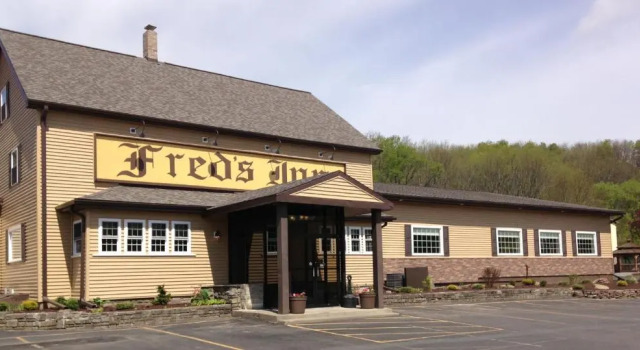 Fred's Inn, Varaa Hotelli Norwich New York State