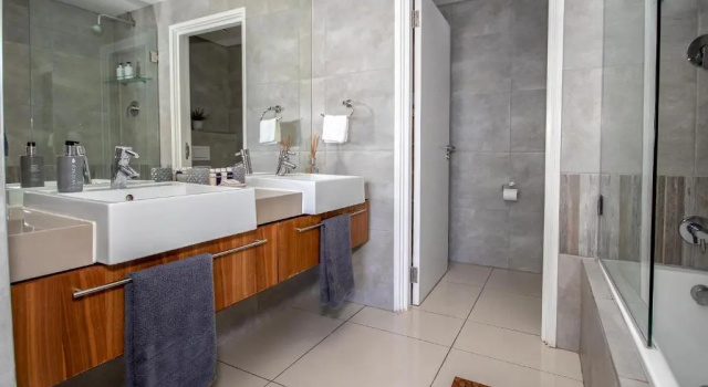 316 Harbour Bridge, Luxurious 2 bedroom apartment, Забронировать Апартаменты/квартира Отели Кейптауна с бассейном, рядом с MyCiTi Station Waterfront, Бассейн