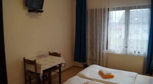 House Turkalj, Varaa Hotelli Rakovica Karlovac county