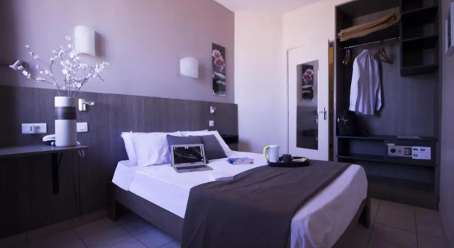 Двухместный номер Superior Le Strasbourg Hotel
