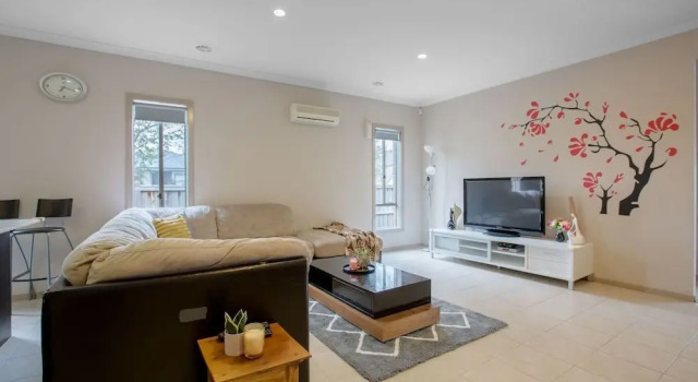 Коттедж Gorgeous 4BR Home in Point Cook