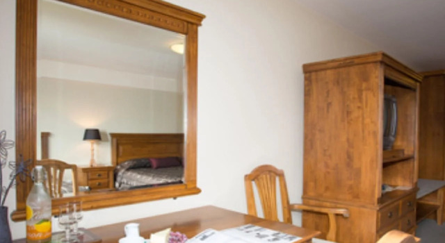 The Lodge, Забронировать Отель Отели Метвен 4 звезды, 4*