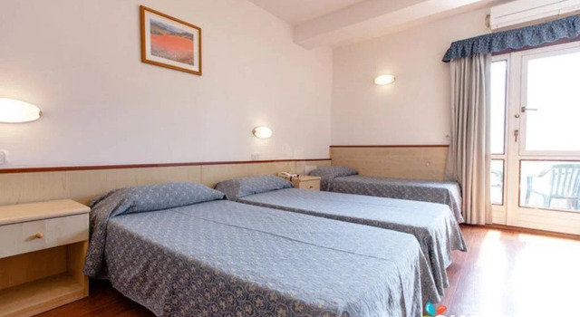 Hotel Castell, Забронировать Отель Отели Лимоне-суль-Гарды с бассейном, рядом с Bike Path Limone sul Garda, Бассейн