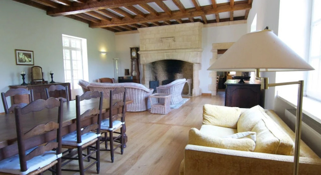 Large Country House With Private Pool and a Nice View Over a Green Landscape, Rezerwuj Hotel Marminiac Lot