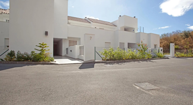 Floresta 7-3 in Ojen, Varaa Hotelli La Mairena Andalusia
