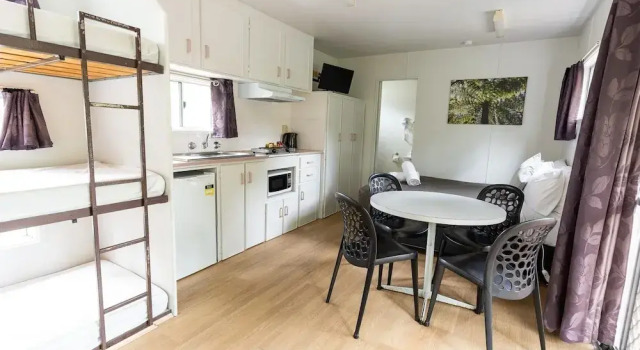 Номер Standard с видом на реку Warburton Holiday Park