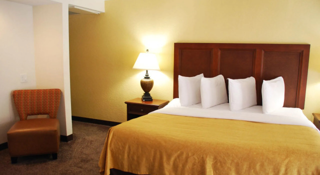 Coconut Cove All-Suite Hotel, 预订 酒店 克利尔沃特 Clearwater-St Pete Beaches