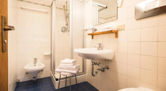 Трёхместный номер Standard Albergo Vezzana