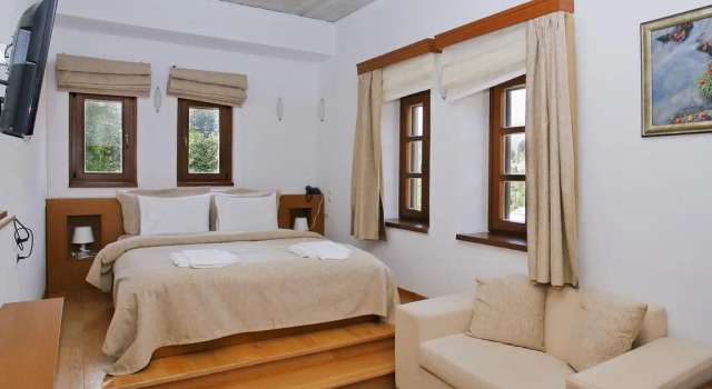 Kerasies Guesthouse, Rezerwuj Hotel Vovousa 