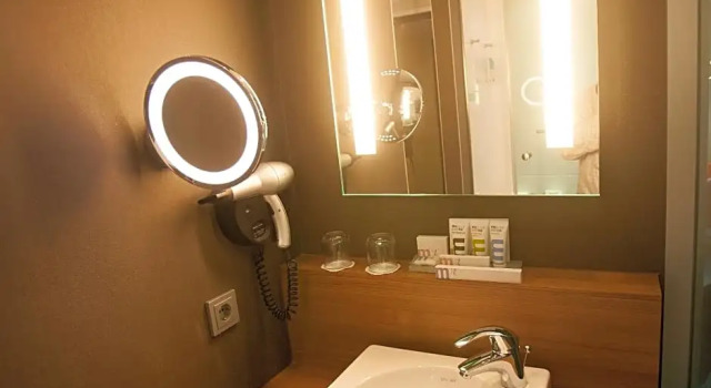 Номер Superior TRIBE Hotel Den Haag Centraal - Opened December 2025