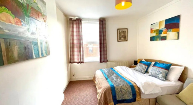 4 bedroomed maisonette in City Centre, near Barbican & Seafront, Забронировать Отель Отели Плимута с парковкой, рядом с Plymouth Naval Memorial, Парковка