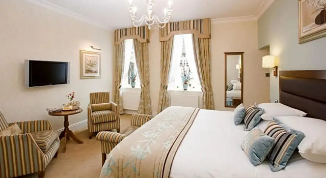 Номер Deluxe The George Hotel