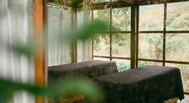 Lumbre Forest Lodge, Book Campground Hotels in Coffee Triangle with Breakfast, Breakfasts