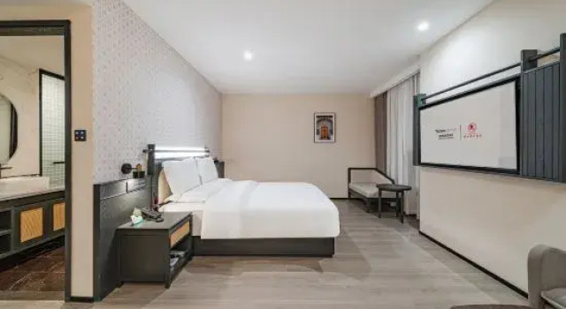 Люкс Deluxe Jifeng International Hotel (Urumqi Youhao Road Business District Branch)