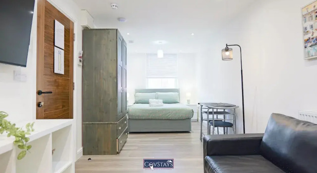 Двухместная студия Deluxe Old Silk Apartments by Covstays