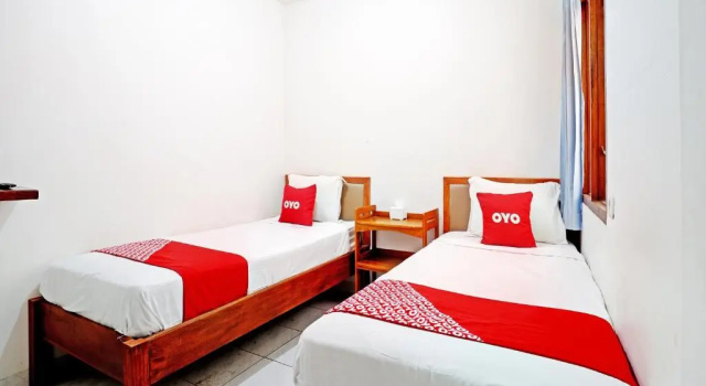 Standard Twin room OYO 90840 Teratai Residence