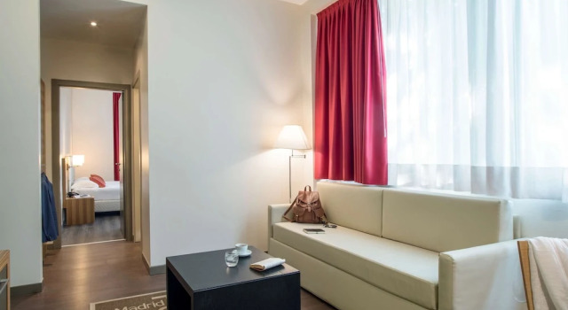 Четырёхместный семейный номер Standard Bis Hotel Varese