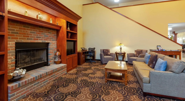 Baymont By Wyndham Beulah, Prenota Hotel Beulah Michigan