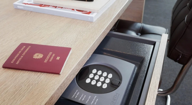 Номер Business с балконом Living Hotel Frankfurt