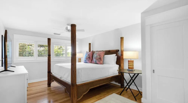 Spacious 3b/3b, Sleeps 6, Lakeview, Beach Access!, Rezerwuj Hotel Hotele w Emerald Coast z parkingiem, Parking