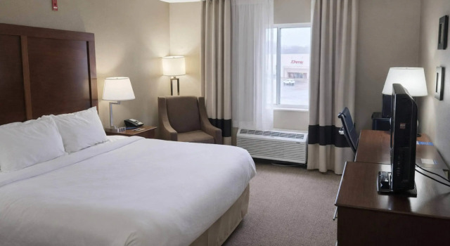 Двухместный номер Standard Comfort Inn Barboursville near Huntington Mall area