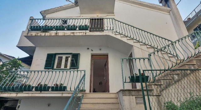 Apartments Smiljka, Забронировать Апартаменты/квартира Отели Макарска с парковкой, рядом с Францисканский монастырь, Парковка
