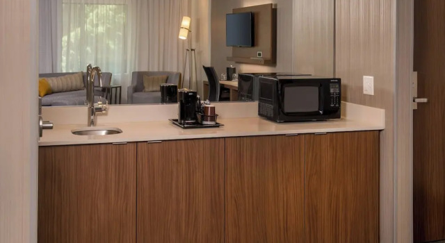 Люкс Courtyard by Marriott Hershey Chocolate Avenue