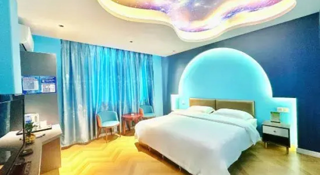 Nanning Donglian Hotel (Guangxi Police School Xianhe Campus Shop), Rezerwuj Hotel Hotele w Nanning z parkingiem, Parking
