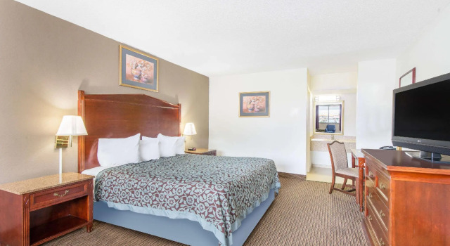 Двухместный номер Standard Days Inn by Wyndham Arlington Pentagon