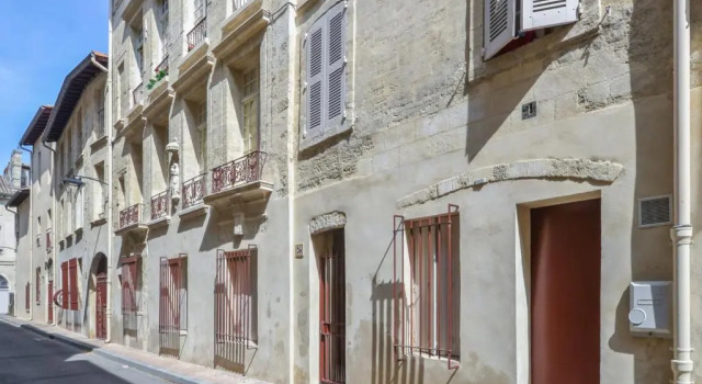 Comfortable studio apartment close to Avignon Bridge Welkeys, Prenota Appartamento Avignone ViaRhona
