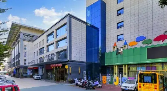 Mango Tree Hotel (Panzhihua South Railway Station Store), Rezerwuj Hotel Hotele w Panzhihua z parkingiem, Parking