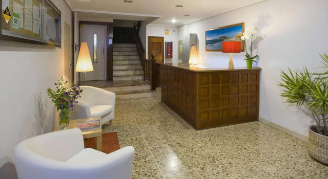 Hostal Rita, Rezerwuj Hotel Hotele w Majorka z parkingiem, Parking