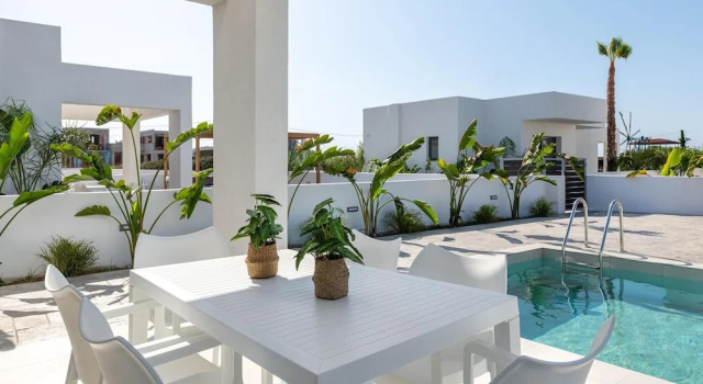 Salty Sun Luxury Villas, Reserva ahora Villa Hoteles en Kremasti con piscina, Piscina