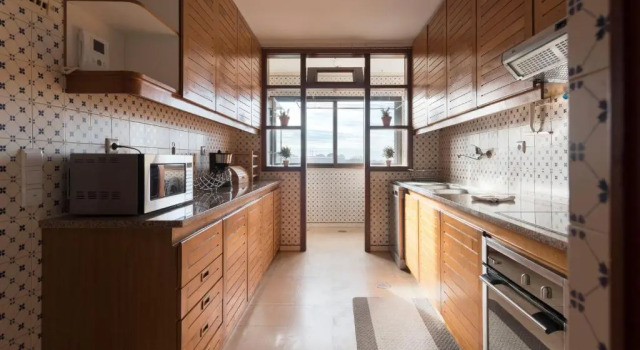 LovelyStay - Charming 3BR Flat w/ Free Parking in Devesas, Varaa Hotelli Hotellit Porto pysäköinnillä, Pysäköinti