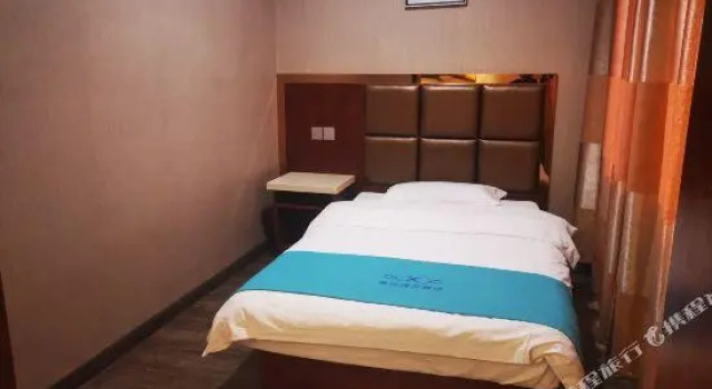 Люкс Deluxe West Bank Boutique Hotel