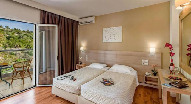 Двухместный номер Classic с видом на окрестности Evia Riviera Resort by Anayia All Inclusive Resorts