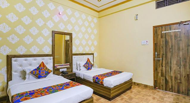 Номер Deluxe Fabhotel Shivam Palace
