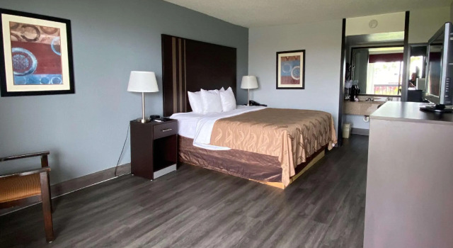 Двухместный номер Standard Quality Inn & Suites Gulf Breeze Bayside near Pensacola Beach
