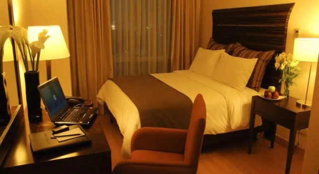 Lancaster Hotel by Central Flats