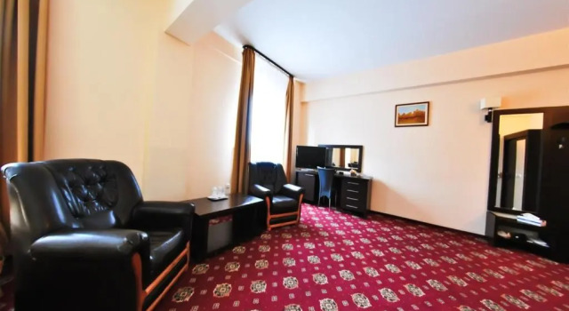 Magic Trivale, Rezerwuj Hotel Piteszti 