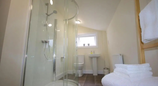 Rossmay House - 4 Bedroom Scottish Villa with waterfront / mountain views, Забронировать Вилла Аррочар 